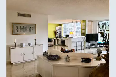 800 Cypress Grove Drive #204, Pompano Beach, FL 33069 - Photo 4