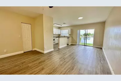 6910 NW 70th Avenue #6910, Tamarac, FL 33321 - Photo 2