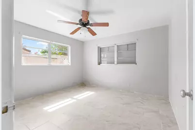 1941 NE 28th Avenue, Pompano Beach, FL 33062 - Photo 16