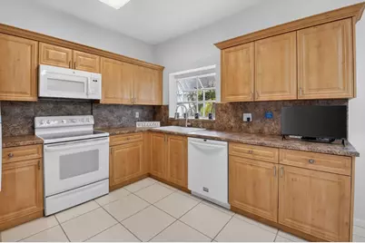 11586 Briarwood Circle #4, Boynton Beach, FL 33437 - Photo 10