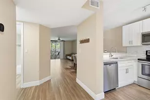 10551 W Broward Blvd, Plantation, FL 33324 - Photo 4