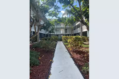 1930 Jackson Street #10, Hollywood, FL 33019 - Photo 2