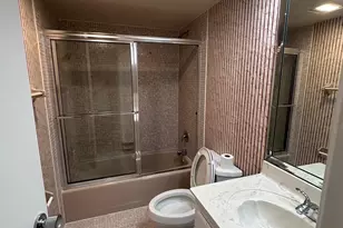 3850 Oaks Clubhouse Dr, Pompano Beach, FL 33069 - Photo 12
