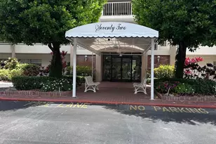 3850 Oaks Clubhouse Dr, Pompano Beach, FL 33069 - Photo 20