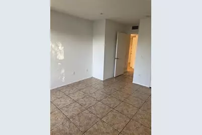 4521 W McNab Road #19, Pompano Beach, FL 33069 - Photo 8