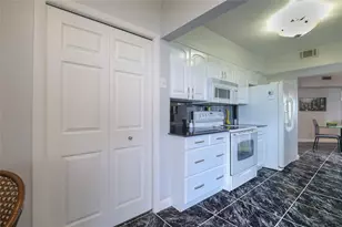 7100 Radice Ct, Lauderhill, FL 33319 - Photo 20