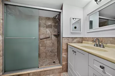 700 SE 2nd Avenue #318, Deerfield Beach, FL 33441 - Photo 18