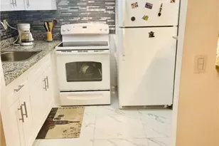 446 Fanshaw K, Boca Raton, FL 33434 - Photo 2