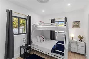 719 NE 36th St, Oakland Park, FL 33334 - Photo 6