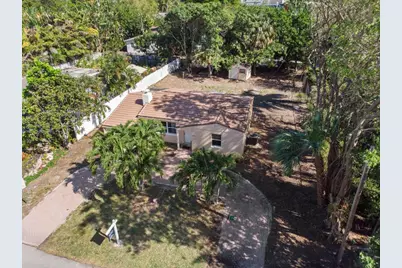 2420 NE 7th Avenue, Wilton Manors, FL 33305 - Photo 12