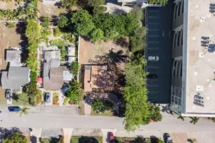 2420 NE 7th Ave, Wilton Manors, FL 33305 - Photo 1