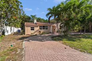 2420 NE 7th Ave, Wilton Manors, FL 33305 - Photo 10