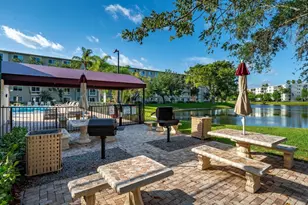 2108 S Cypress Bend Dr, Pompano Beach, FL 33069 - Photo 24