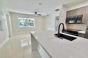 924 NE 17th Terrace, Fort Lauderdale, FL 33304 - Photo 18