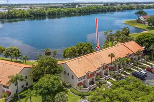 405 Liberty Ct, Deerfield Beach, FL 33442 - Photo 1