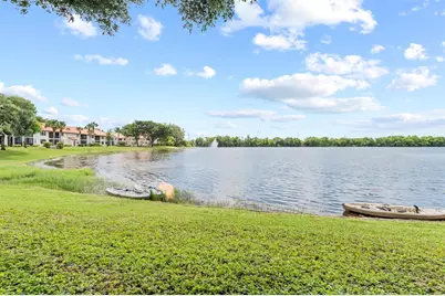 405 Liberty Court #405, Deerfield Beach, FL 33442 - Photo 2