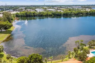 405 Liberty Ct, Deerfield Beach, FL 33442 - Photo 34