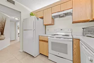 405 Liberty Ct, Deerfield Beach, FL 33442 - Photo 12