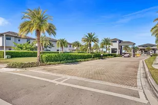 15501 NW 88th Ave, Miami Lakes, FL 33018 - Photo 50