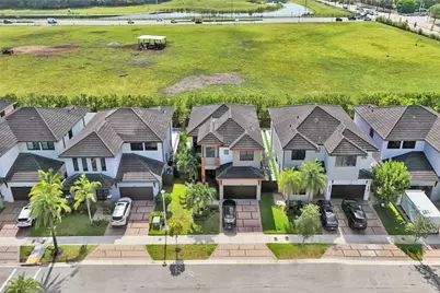 15501 NW 88th Avenue #15501, Miami Lakes, FL 33018 - Photo 2