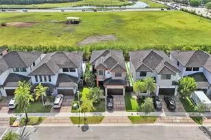 15501 NW 88th Ave, Miami Lakes, FL 33018 - Photo 2