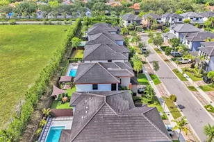 15501 NW 88th Ave, Miami Lakes, FL 33018 - Photo 22