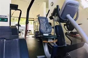 2112 S Cypress Bend Dr, Pompano Beach, FL 33069 - Photo 32