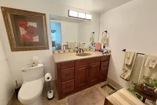 2112 S Cypress Bend Dr, Pompano Beach, FL 33069 - Photo 10