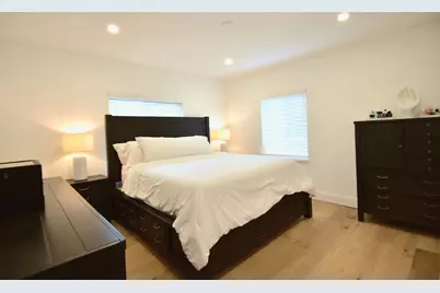 8801 N Miami Avenue, El Portal, FL 33150 - Photo 18