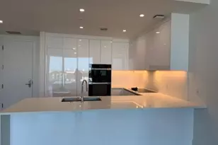 220 Lake Shore Dr, West Palm Beach, FL 33403 - Photo 2