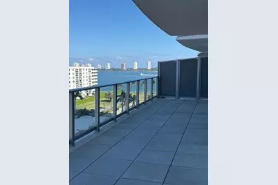 220 Lake Shore Drive #717, West Palm Beach, FL 33403 - Photo 2