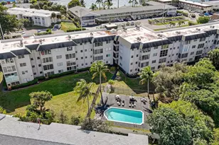 941 Crystal Lake Dr, Deerfield Beach, FL 33064 - Photo 30