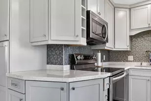 941 Crystal Lake Dr, Deerfield Beach, FL 33064 - Photo 8