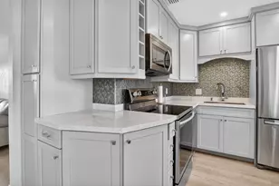 941 Crystal Lake Dr, Deerfield Beach, FL 33064 - Photo 10