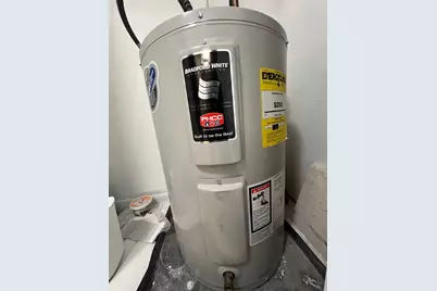 9300 SW 8th Street #422, Boca Raton, FL 33428 - Photo 8