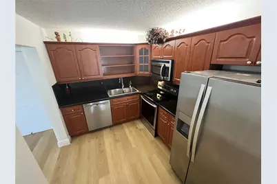 9300 SW 8th Street #422, Boca Raton, FL 33428 - Photo 14