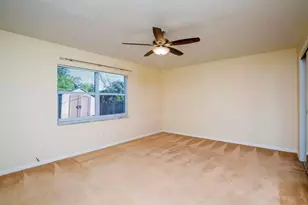 2471 SE Wald St, Port Saint Lucie, FL 34984 - Photo 6