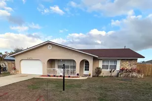 2471 SE Wald St, Port Saint Lucie, FL 34984 - Photo 4