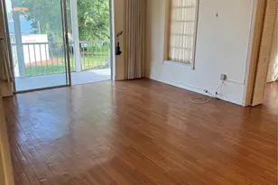 2910 Point Dr, Aventura, FL 33160 - Photo 2