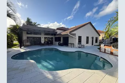 2702 E Orchard Circle, Davie, FL 33328 - Photo 4