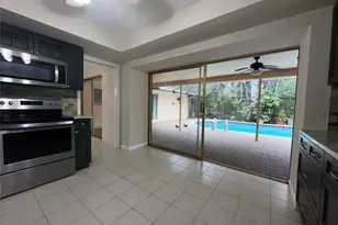 10800 SW 40 Ct, Davie, FL 33328 - Photo 6