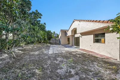 11136 NW 1st Place, Coral Springs, FL 33071 - Photo 36