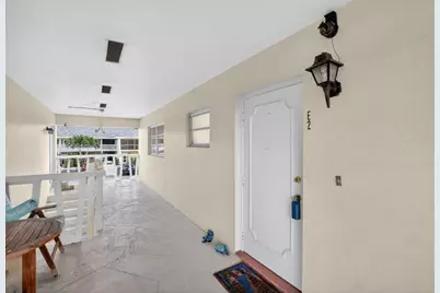 2755 NE 28th Avenue #E2, Lighthouse Point, FL 33064 - Photo 4