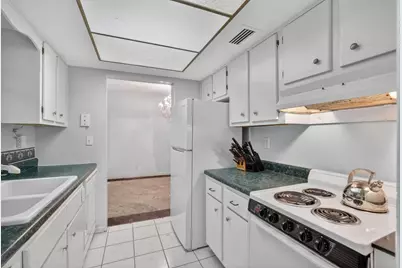 2755 NE 28th Avenue #E2, Lighthouse Point, FL 33064 - Photo 18