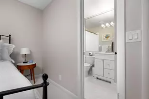 1321 Bayview Dr, Fort Lauderdale, FL 33304 - Photo 34