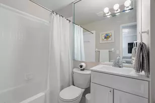 1321 Bayview Dr, Fort Lauderdale, FL 33304 - Photo 36