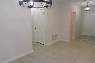 836 Persimmon Pl, Fort Pierce, FL 34981 - Photo 8
