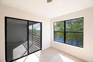 2322 S Cypress Bend Dr, Pompano Beach, FL 33069 - Photo 22