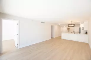 2322 S Cypress Bend Dr, Pompano Beach, FL 33069 - Photo 10