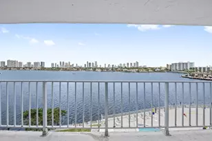 16558 NE 26th Ave, North Miami Beach, FL 33160 - Photo 20